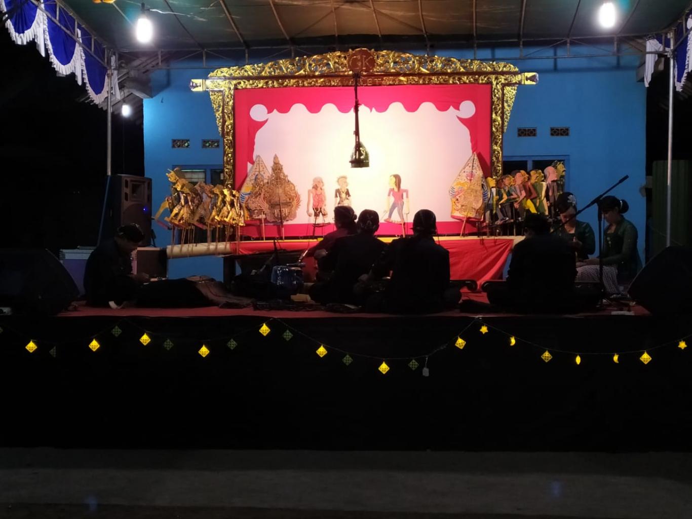 PENYULUHAN SOSIAL DENGAN MEDIA WAYANG CAKRUK